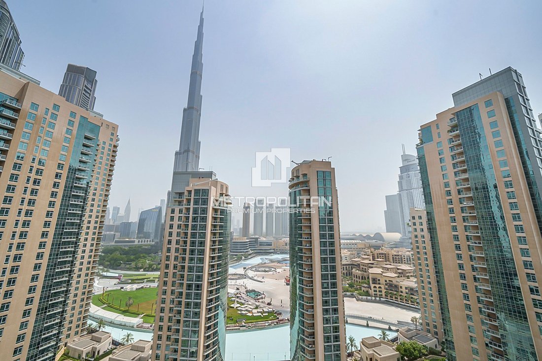 Apartment in Burj Khalifa Lake, Downtown Dubai, Dubai 1 - 15914927