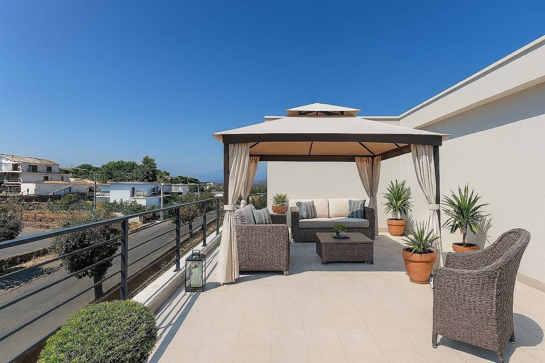 Villa in Valverde, Sicily, Italy 3 - 15957517