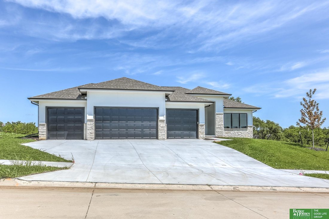 House in Papillion, Nebraska, United States 3 - 15955752