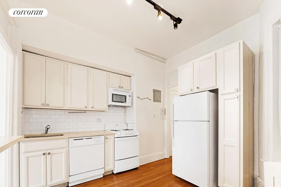 Co Op in New York, New York, United States 5 - 15954768