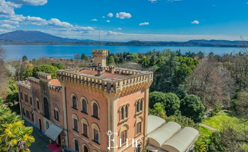 Castillo en Lesa, Piamonte, Italia 1
