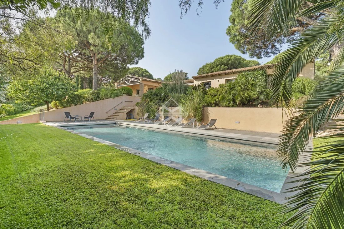 Estate in Ramatuelle, Provence-Alpes-Côte d'Azur, France 2 - 15954991