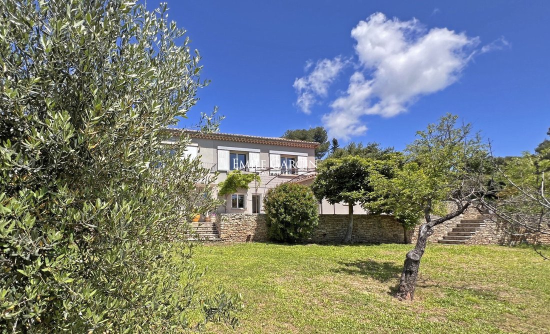 Villa in Apt, Provence-Alpes-Côte d'Azur, France 1 - 15955241