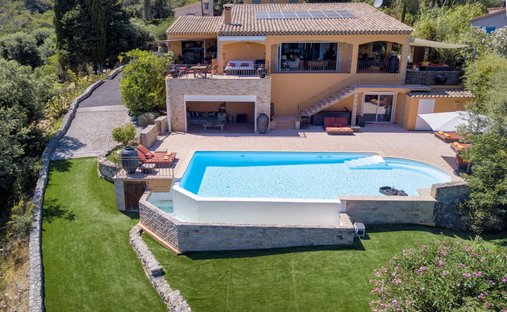 Villa in Bois Fleuri-Chevre d'Or-Saint Philippe, Biot, France 1