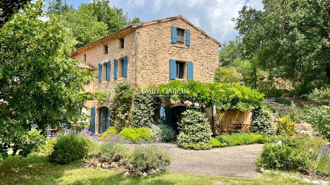 Villa in La Tour-d'Aigues, Provence-Alpes-Côte d'Azur, France 1 - 13329300