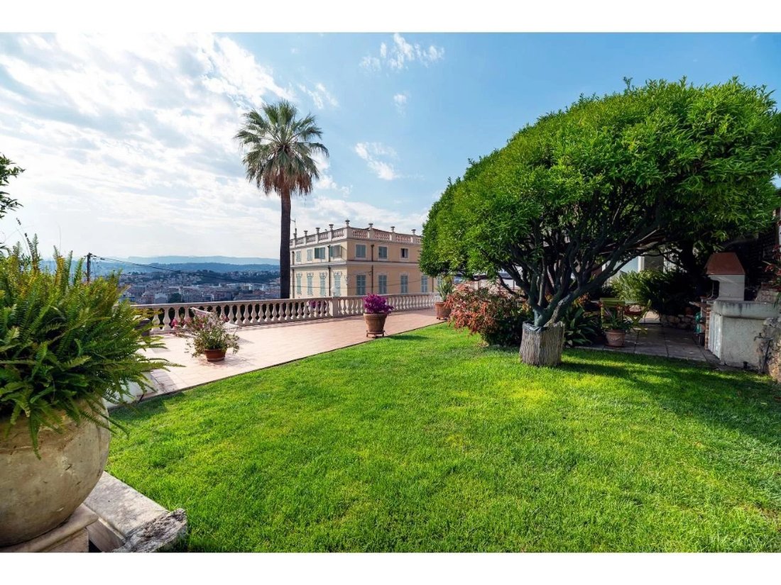 Villa in Mont Boron, Nice, Provence-Alpes-Côte d'Azur 1 - 15957590