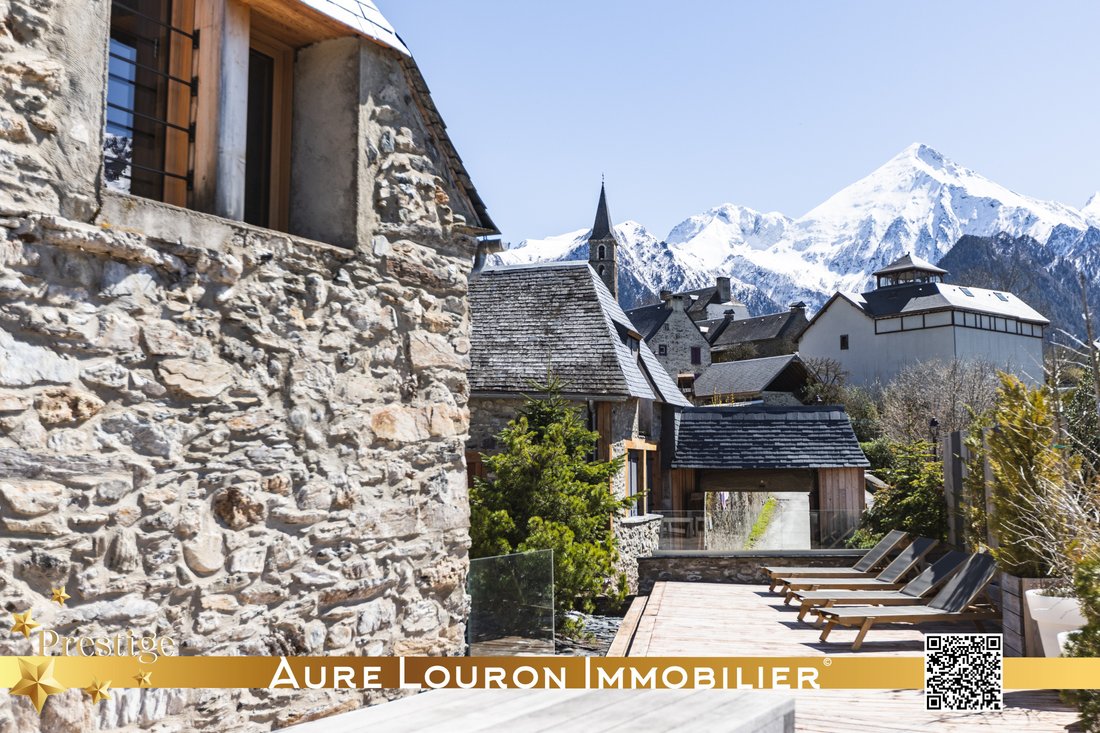 Le Panoramique: A Pyrenean Crown of Stone, Sky & Serenity
