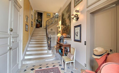 Castle for Sale in Auxerre, Bourgogne-Franche-Comté, France