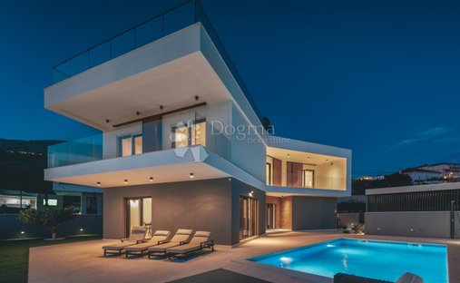 House in Grljevac, Split-Dalmatia County, Croatia 1