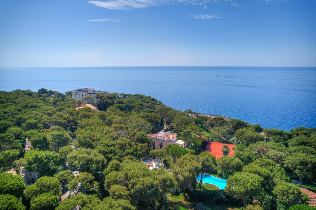 House in Saint-Jean-Cap-Ferrat, Provence-Alpes-Côte d'Azur, France 4 - 11389971