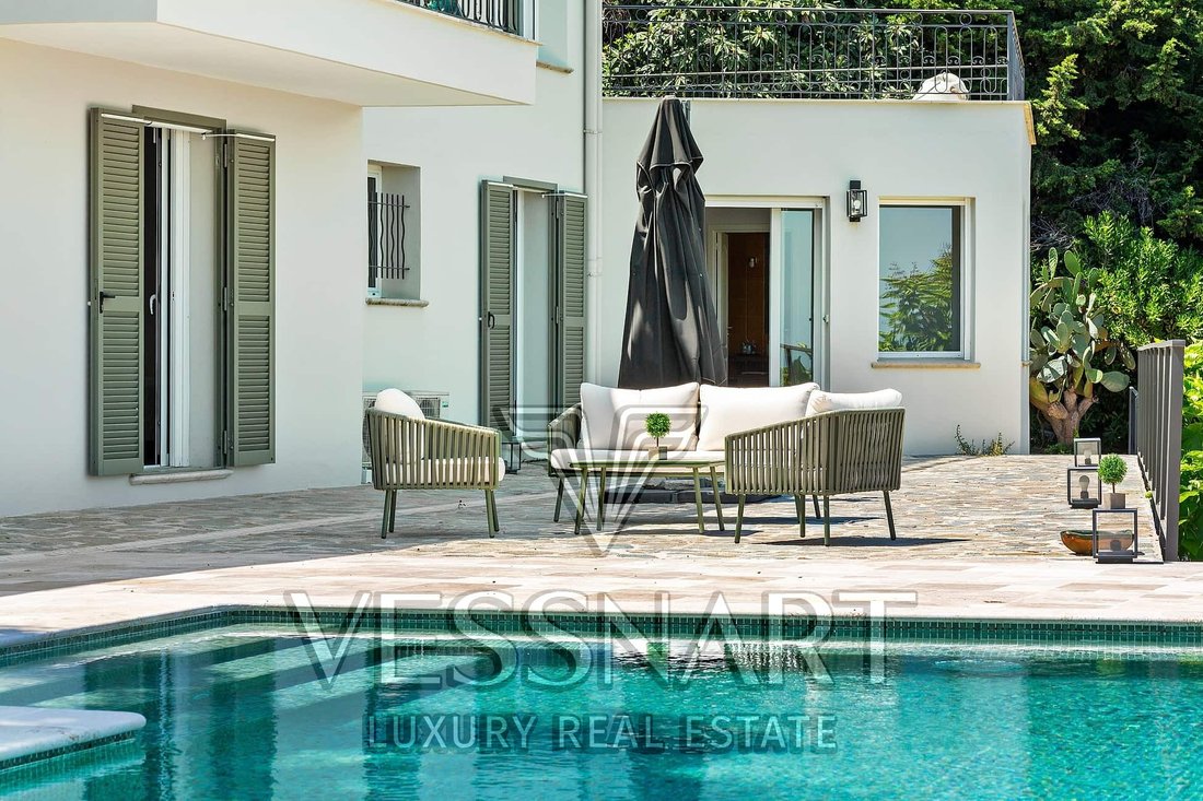 Villa in Village-Cros de Caste-Coupiere-Mont Gros, Roquebrune-Cap-Martin, France 2 - 15954829