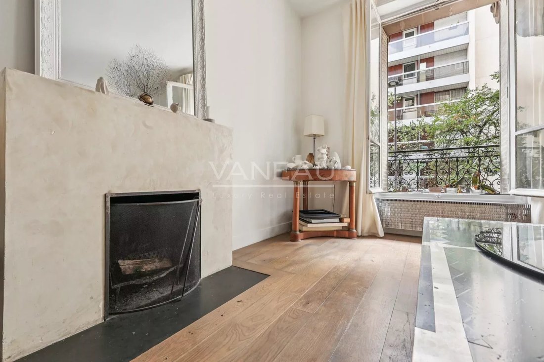 Apartment in Cambronne-Garibaldi, Paris 15e Arrondissement, Paris 2 - 15954782