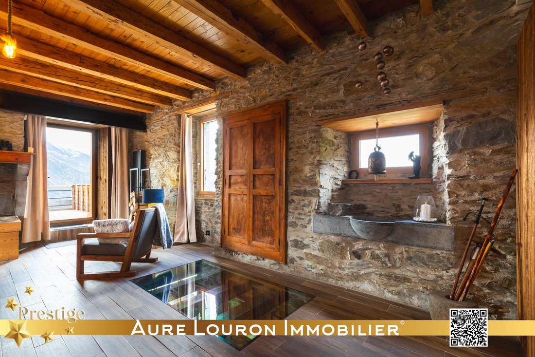 Le Panoramique: A Pyrenean Crown of Stone, Sky & Serenity