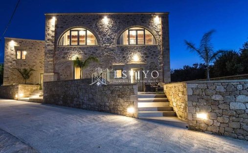 Villa in Kissamos, Greece 1