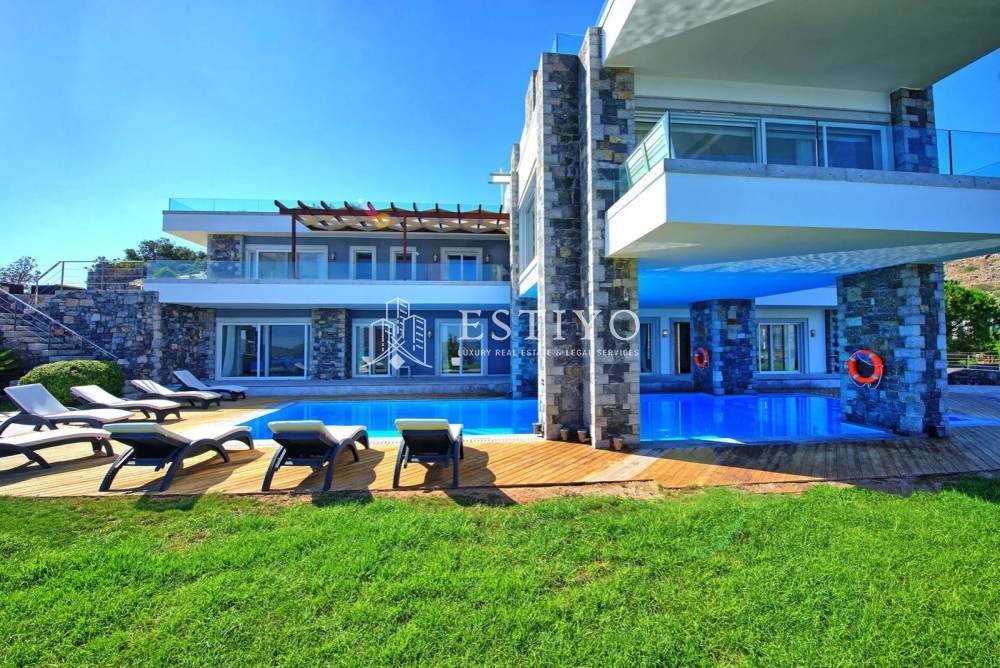 Villa in Community of Elounta, Agios Nikolaos Municipal Unit, Greece 1 - 15958657
