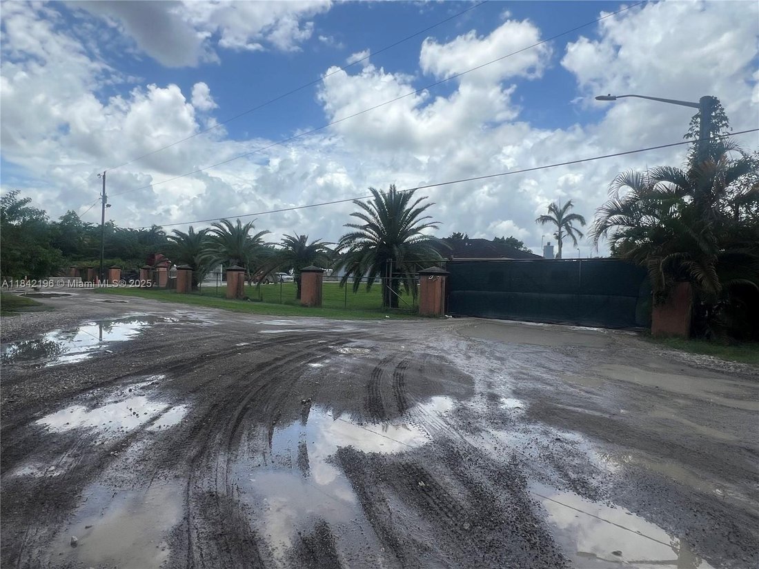 Land in Miami Lakes, Florida, United States 5 - 15958052