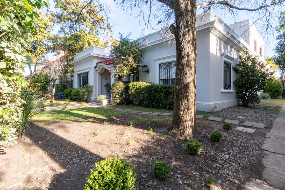Villa in Montevideo, Departamento de Montevideo, Uruguay 2 - 15958767