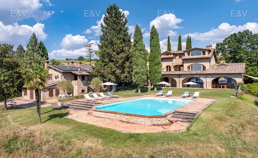 Country House in Collazzone, Umbria, Italy 1