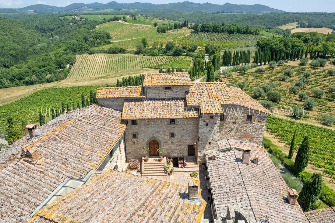 Estate in Gaiole in Chianti, Tuscany, Italy 3 - 15958881