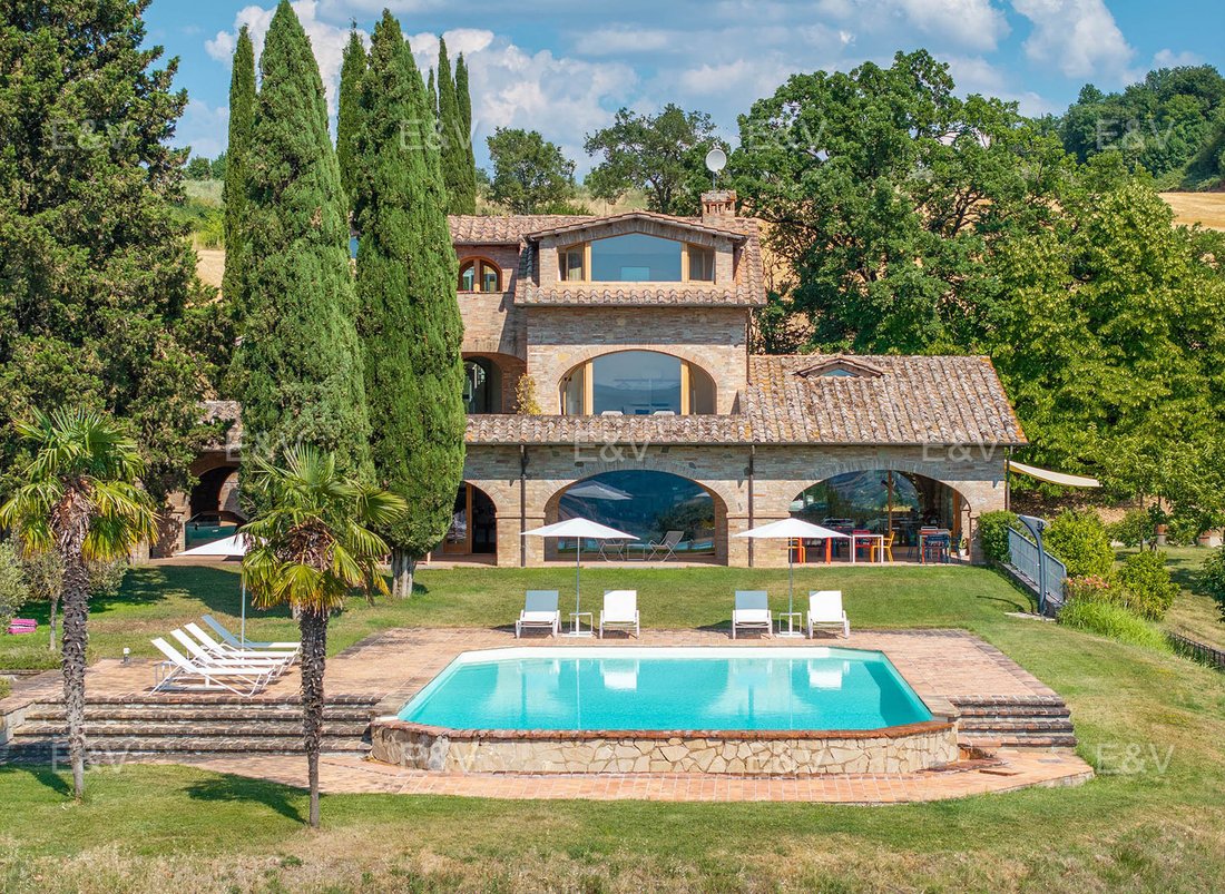 Country House in Collazzone, Umbria, Italy 2 - 15958904