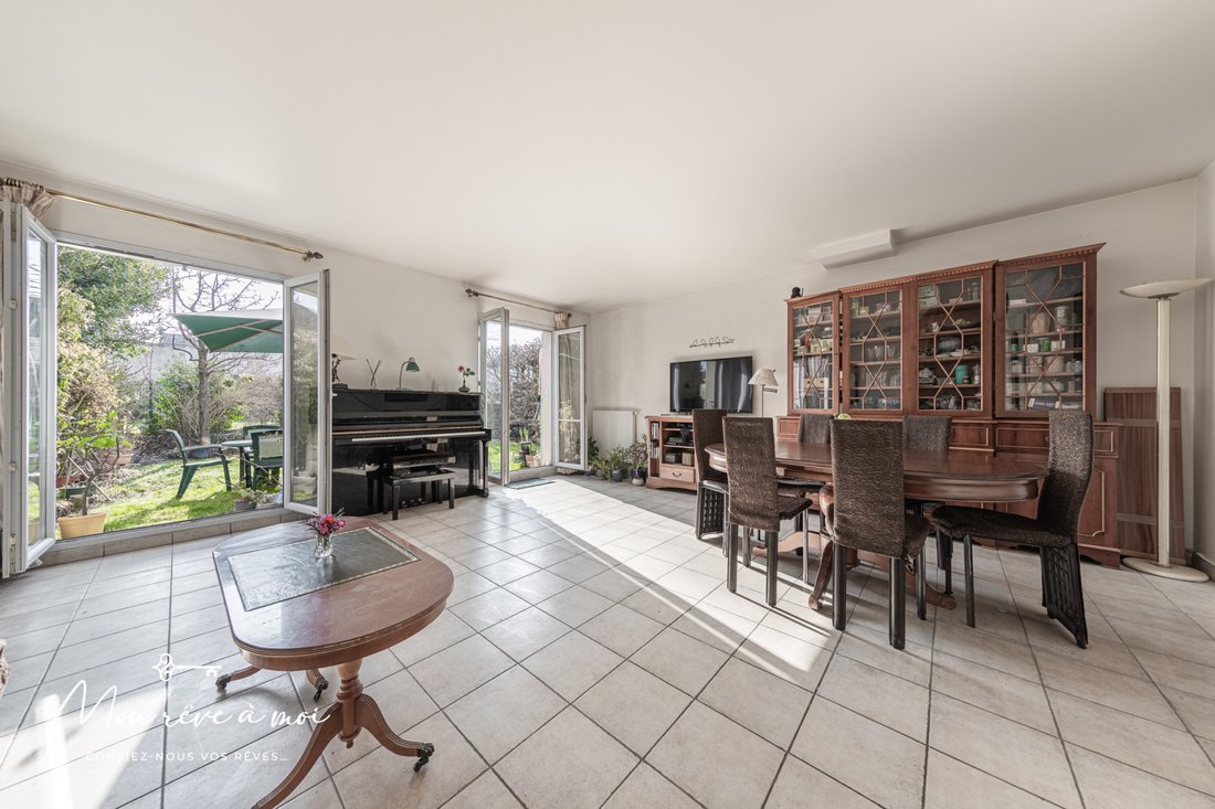 House in Village Doumer, Carrieres-sur-Seine, France 2 - 15961273