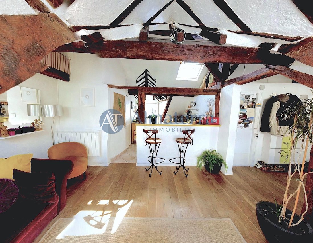 Apartment in Lorette-Martyrs, Paris 9e Arrondissement, Paris 4 - 15960483