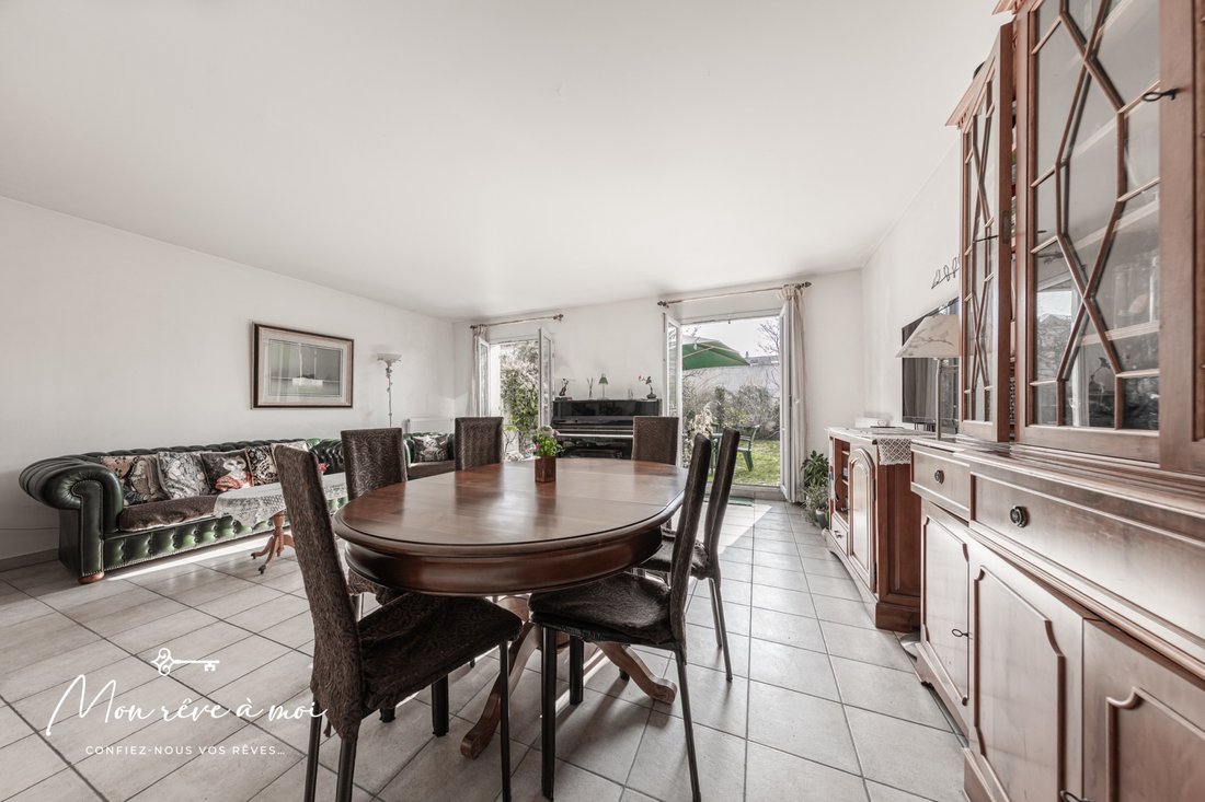 House in Village Doumer, Carrieres-sur-Seine, France 4 - 15961273