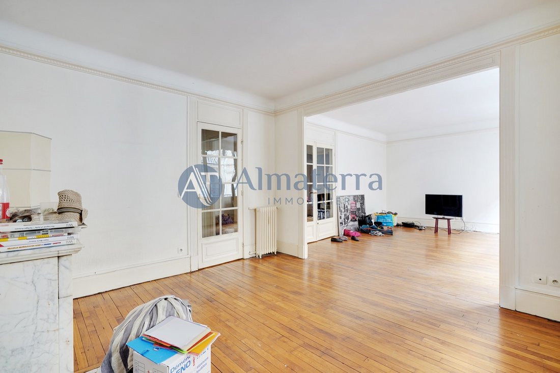 Apartment in Lorette-Martyrs, Paris 9e Arrondissement, Paris 4 - 15960122