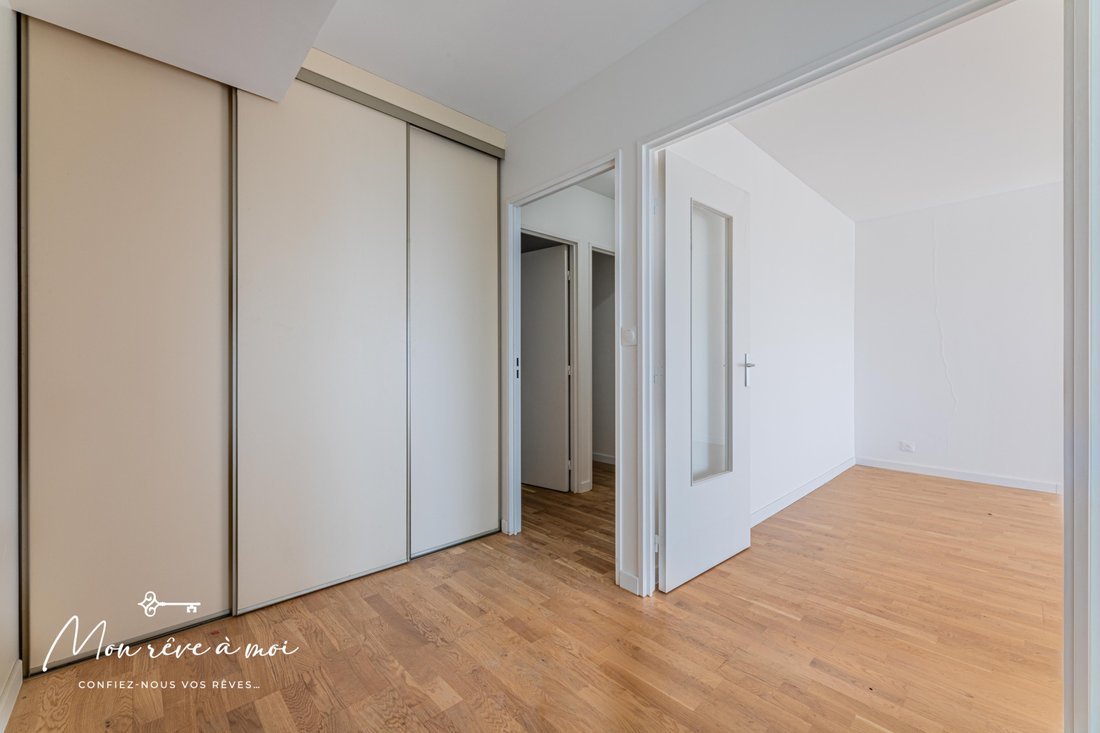 Apartment in Plateau Ouest, Suresnes, France 4 - 15960768