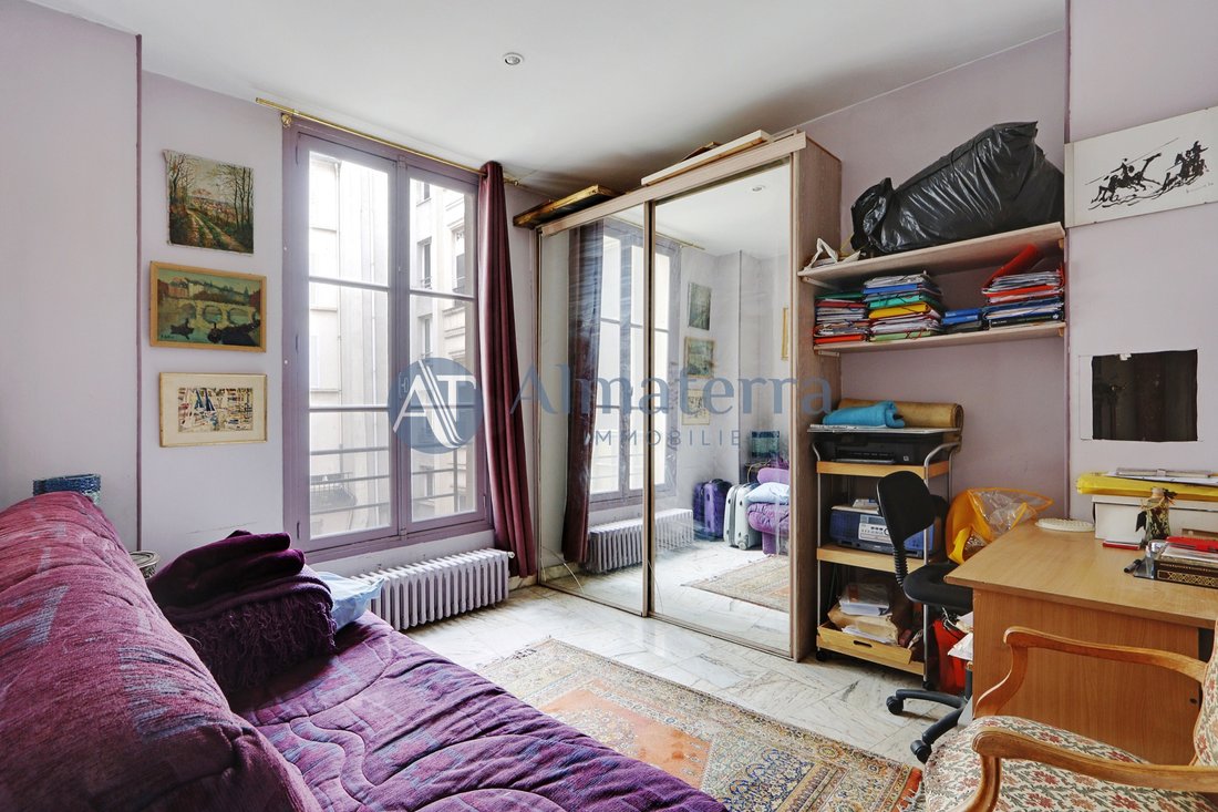 Apartment in Lorette-Martyrs, Paris 9e Arrondissement, Paris 4 - 15959423