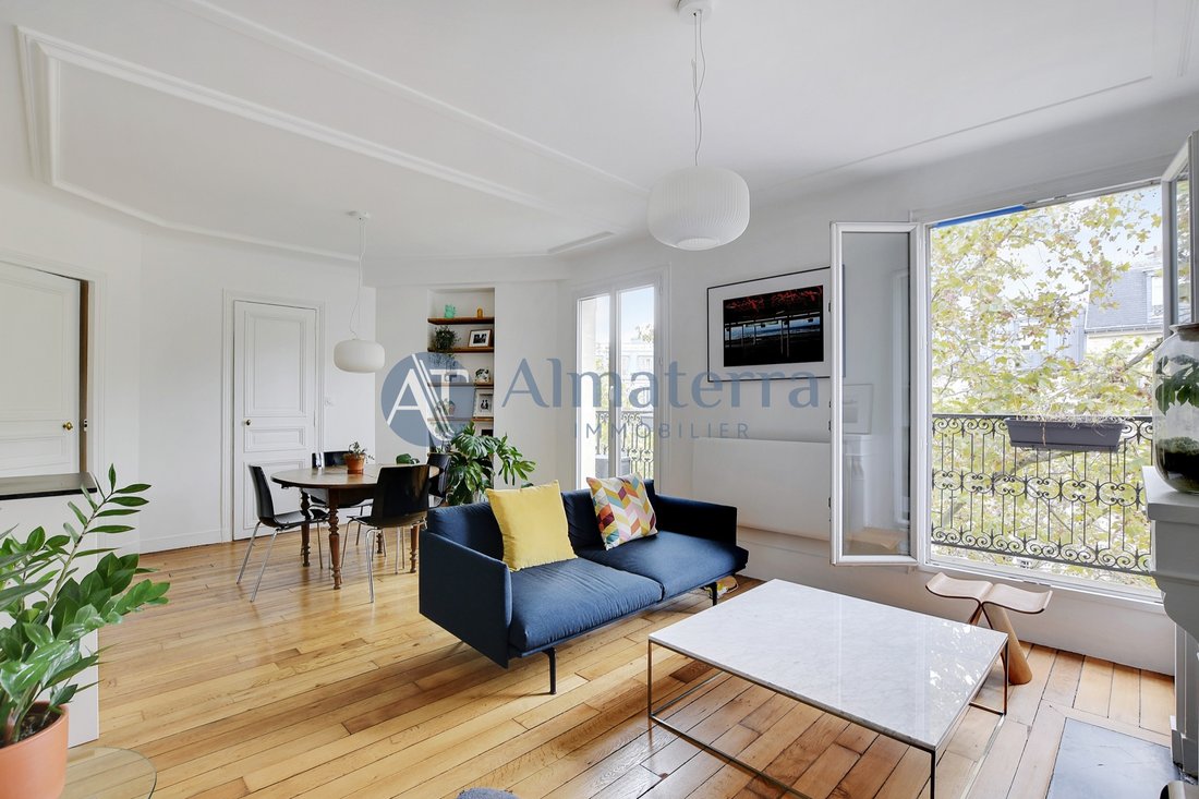 Apartment in Lorette-Martyrs, Paris 9e Arrondissement, Paris 3 - 15960533