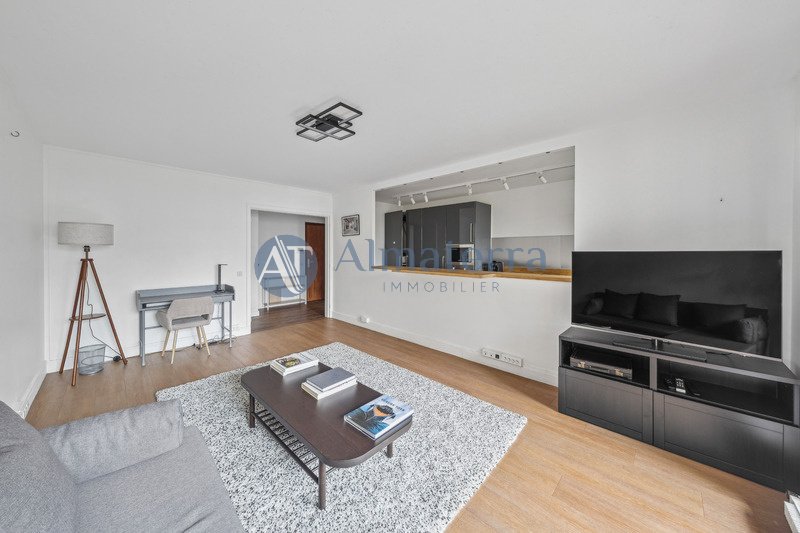 Apartment in Montorgueil-Saint Denis, Paris 2e Arrondissement, Paris 2 - 15960427
