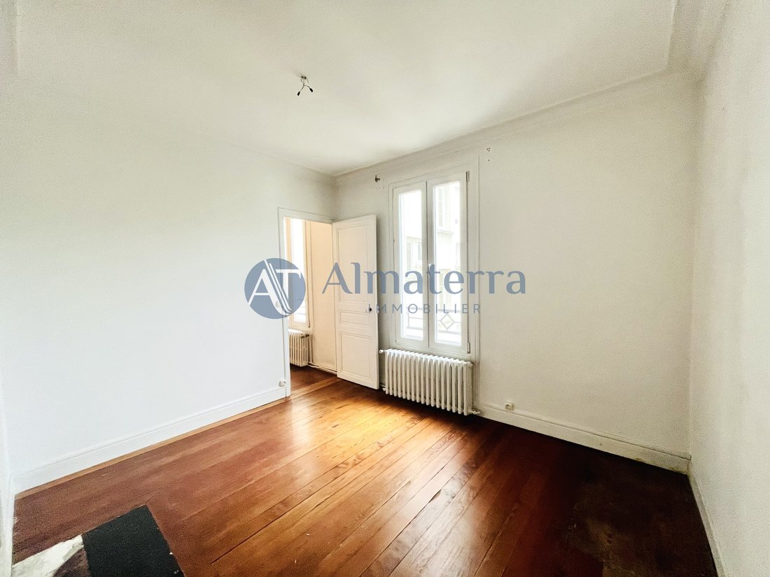 Apartment in Lorette-Martyrs, Paris 9e Arrondissement, Paris 2 - 15959894