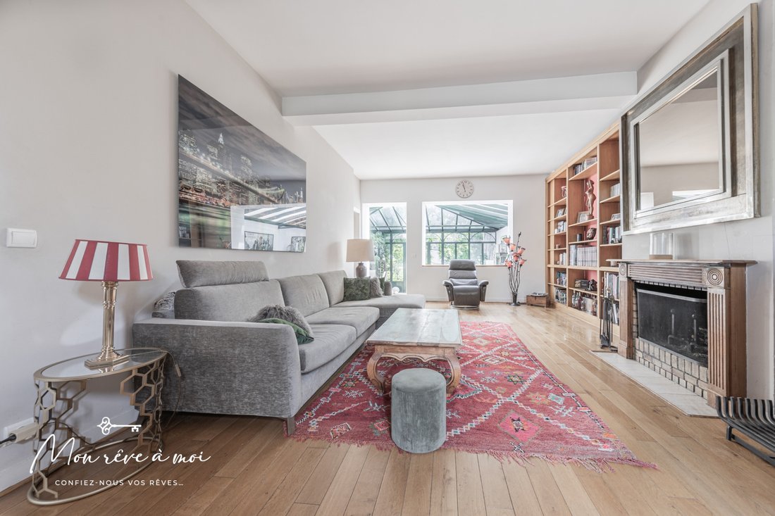 House in Plateau Ouest, Suresnes, France 3 - 15960341