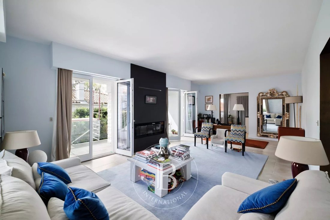 House in Les Rocailles-Lahouze, Biarritz, France 2 - 14034532