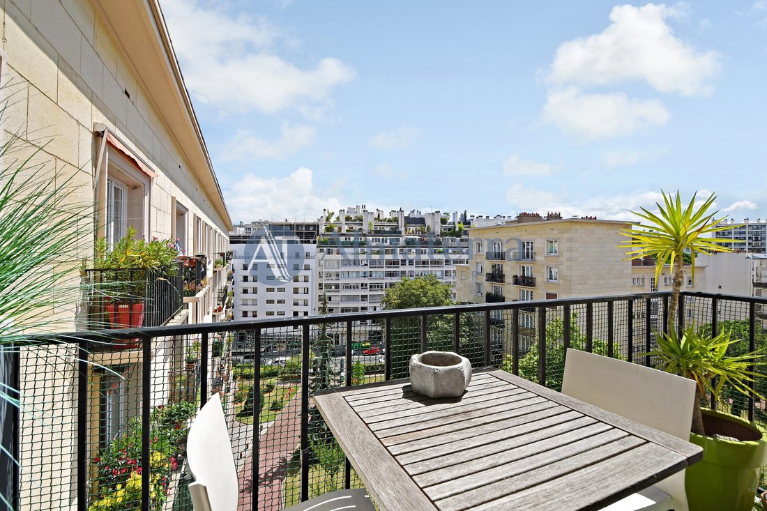 Apartment in Lorette-Martyrs, Paris 9e Arrondissement, Paris 2 - 15960144