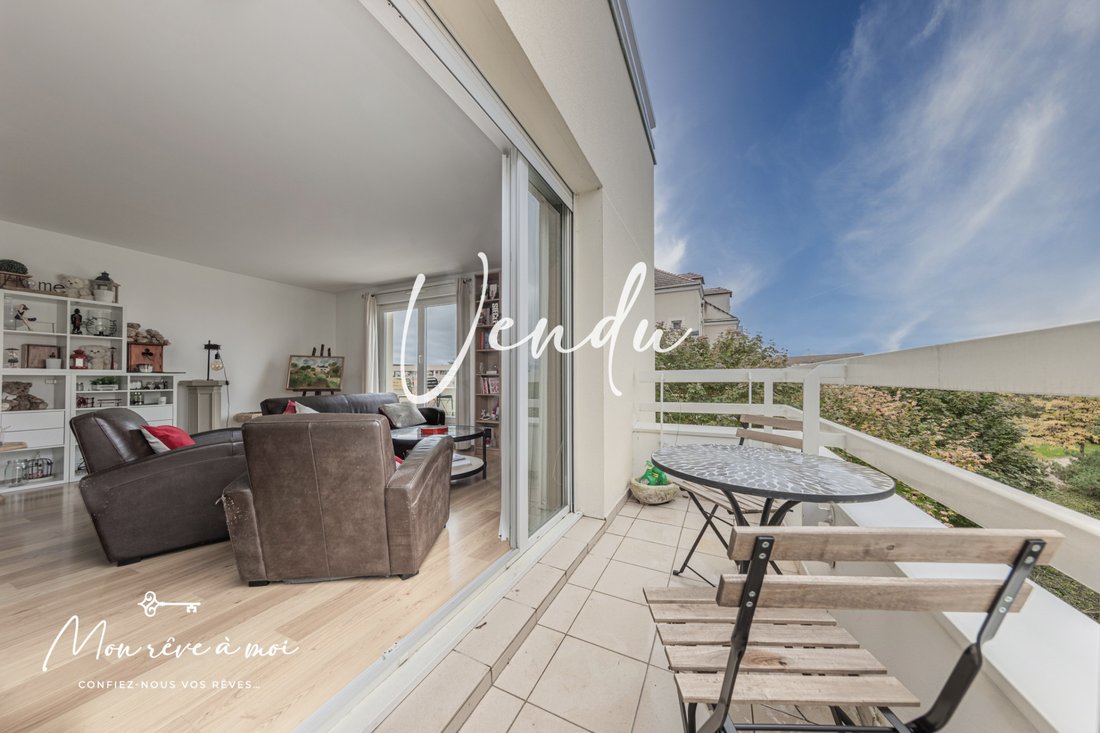 Apartment in Village Doumer, Carrieres-sur-Seine, France 1 - 15960981