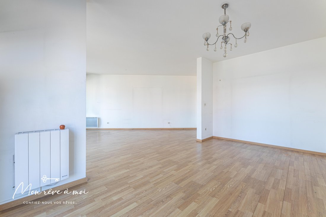 Apartment in Plateau Ouest, Suresnes, France 4 - 15960749