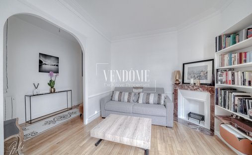 Apartment in Hôtel de Ville, Courbevoie, France 1