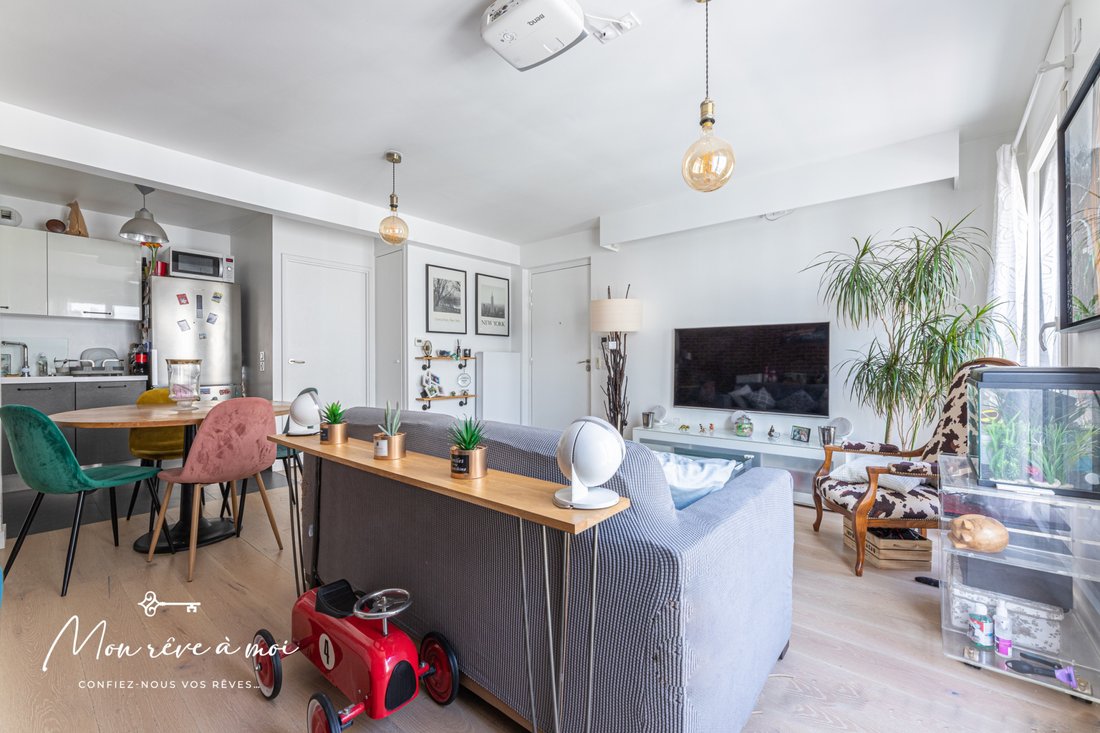 Apartment in Hôtel de Ville-Planchette, Levallois-Perret, France 3 - 15960869