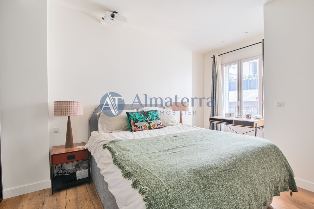 Apartment in Lorette-Martyrs, Paris 9e Arrondissement, Paris 5 - 15959555