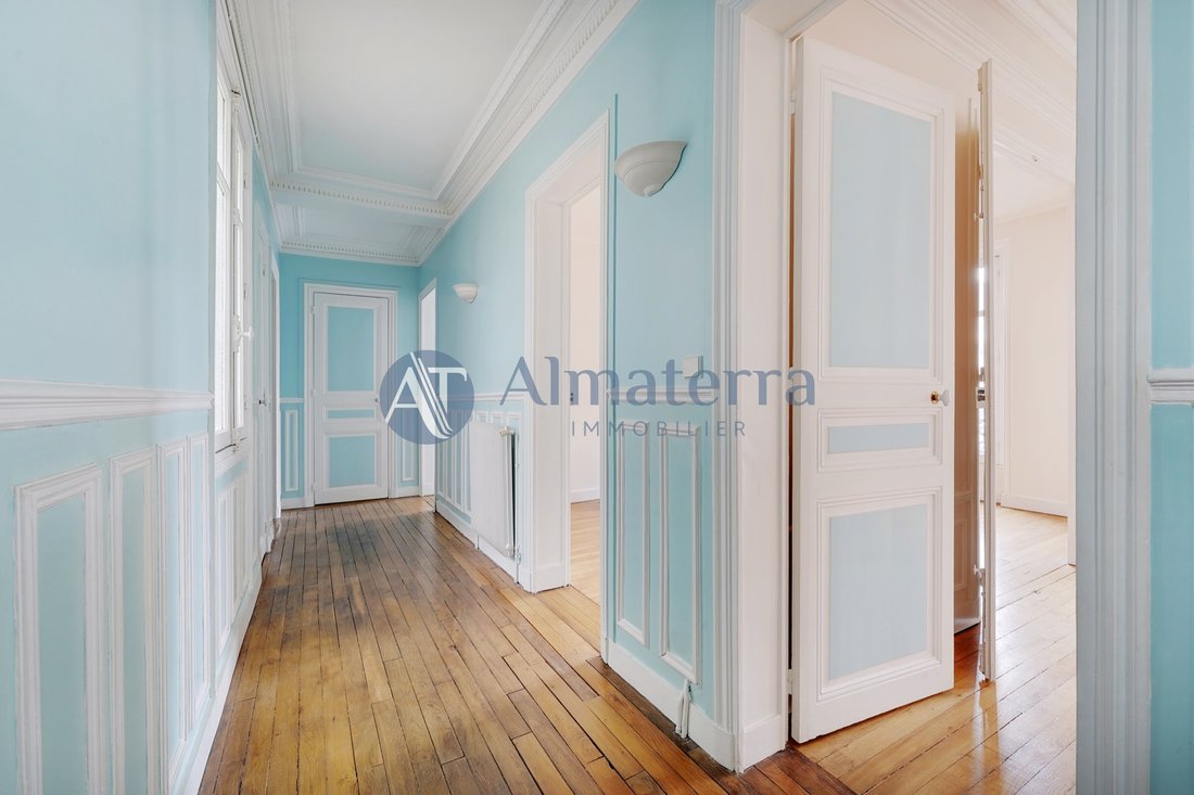 Apartment in Lorette-Martyrs, Paris 9e Arrondissement, Paris 5 - 15960100