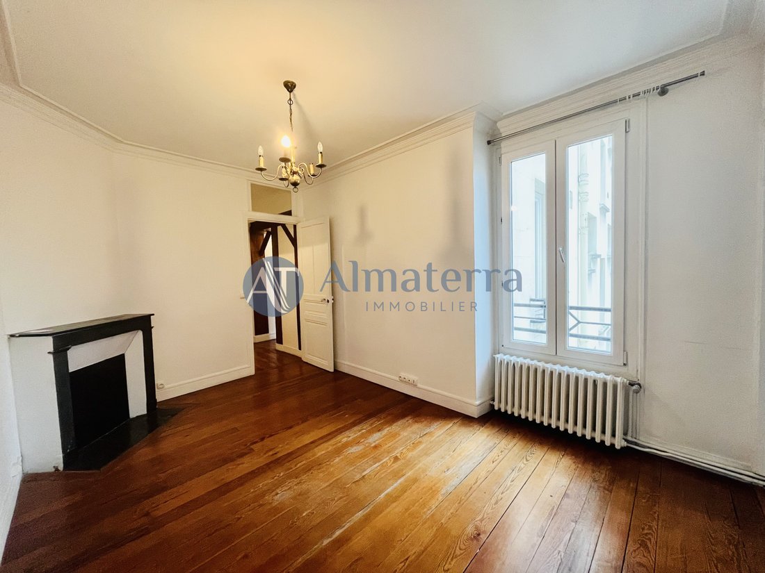 Apartment in Lorette-Martyrs, Paris 9e Arrondissement, Paris 1 - 15959894