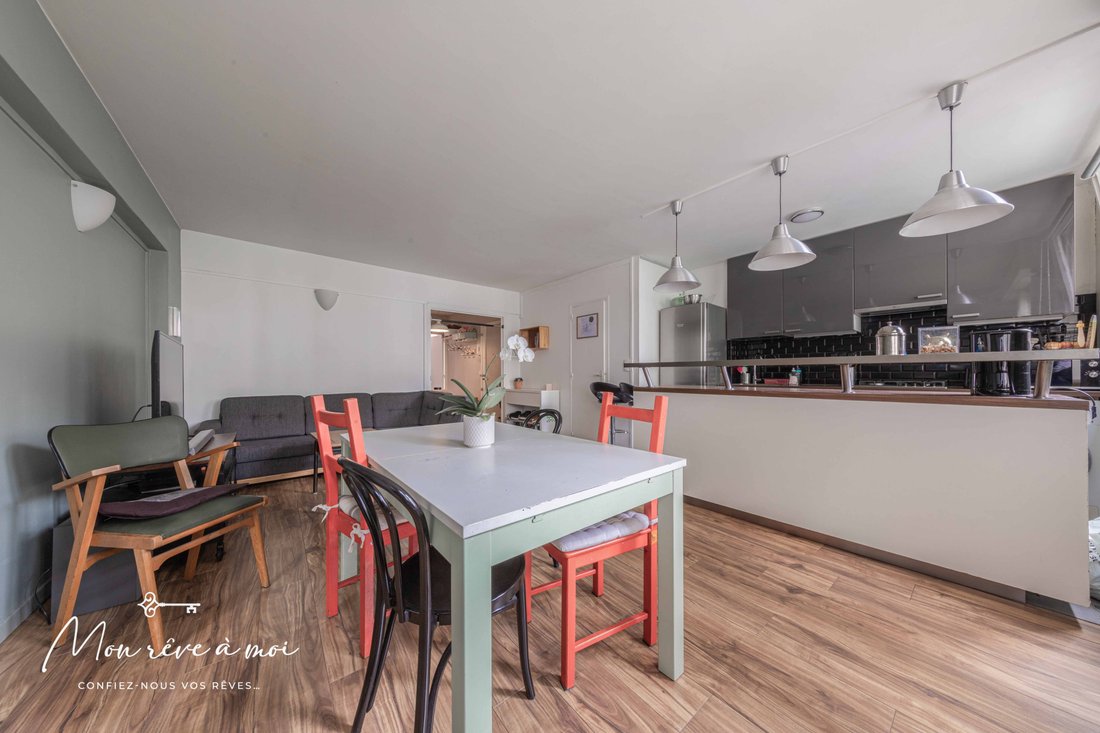 Apartment in Palais Royal, Paris 1er Arrondissement, Paris 4 - 15960537
