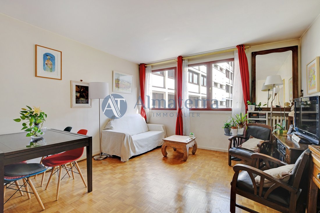 Apartment in Montorgueil-Saint Denis, Paris 2e Arrondissement, Paris 2 - 15960439