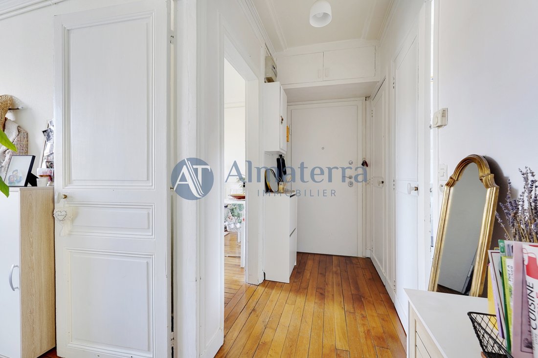 Apartment in Lorette-Martyrs, Paris 9e Arrondissement, Paris 4 - 15959118