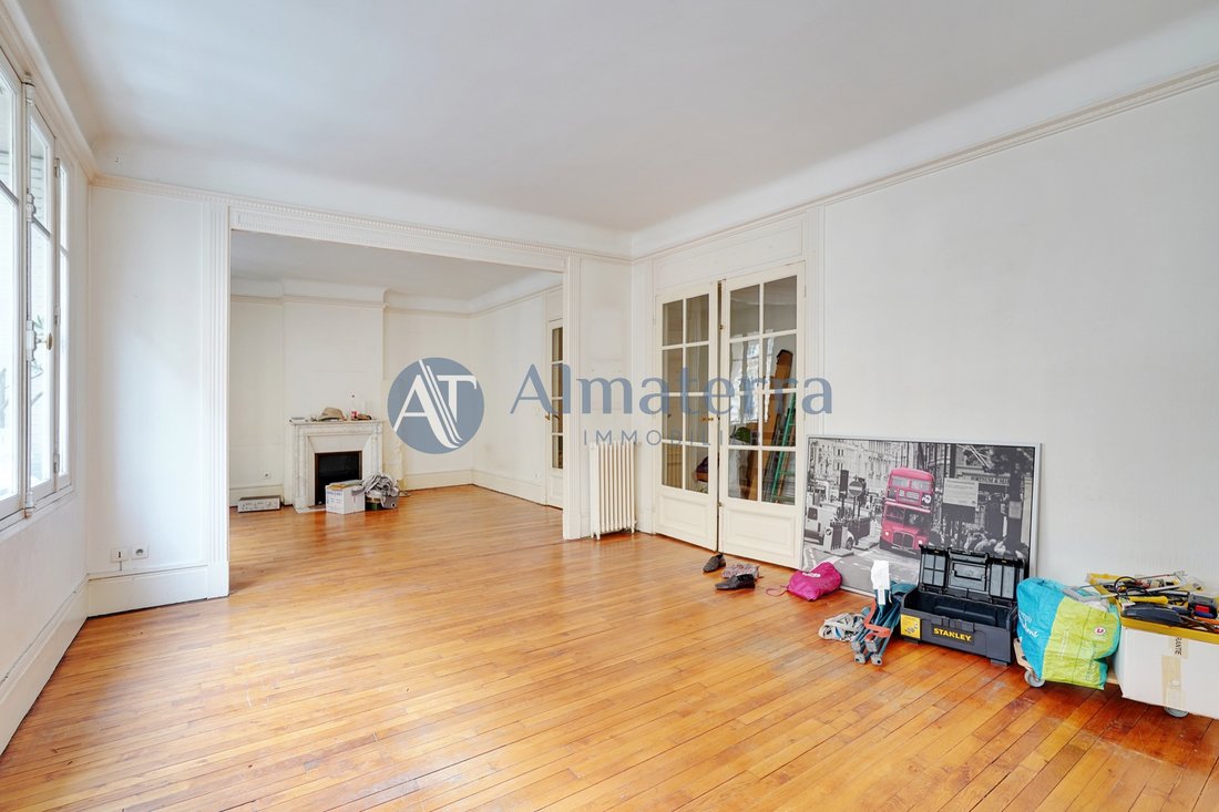 Apartment in Lorette-Martyrs, Paris 9e Arrondissement, Paris 3 - 15960122