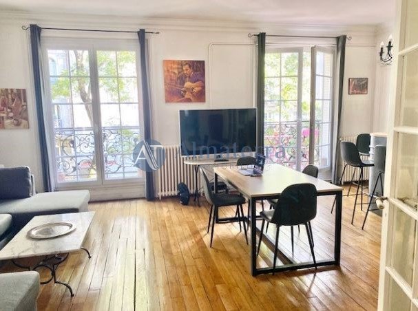 Apartment in Lorette-Martyrs, Paris 9e Arrondissement, Paris 1 - 15960668