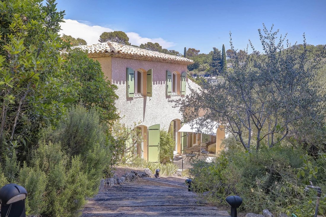 Villa in Valbonne, Provence-Alpes-Côte d'Azur, France 2 - 15959050