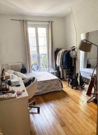Apartment in Lorette-Martyrs, Paris 9e Arrondissement, Paris 4 - 15960668